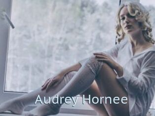 Audrey_Hornee