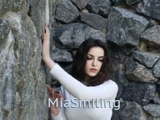 MiaSmiling