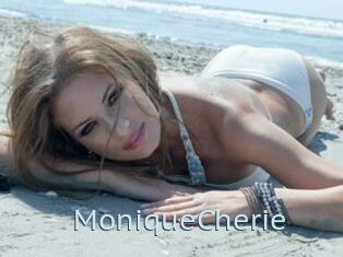 MoniqueCherie